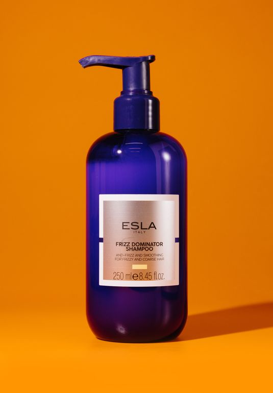Увлажняющий шампунь для непослушных и вьющихся волос ESLA Italy Frizz Domination Shampoo 250ml
