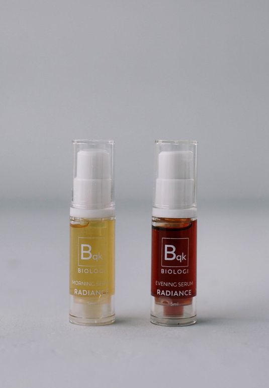 Дуэт из 2-х антиоксидантных сывороток на основе экстрактов сливы какаду и санталового дерева Biologi Bqk Radiance Face Serum 5+5ml