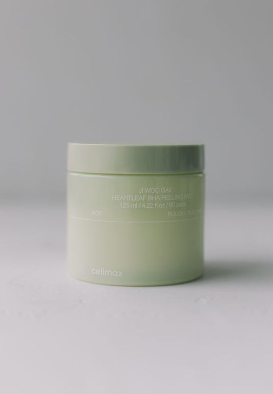 Отшелушивающие тонер-пэды с BHA-кислотами Celimax Ji Woo Gae Heartleaf BHA Peelind Pad 125ml (60 шт)