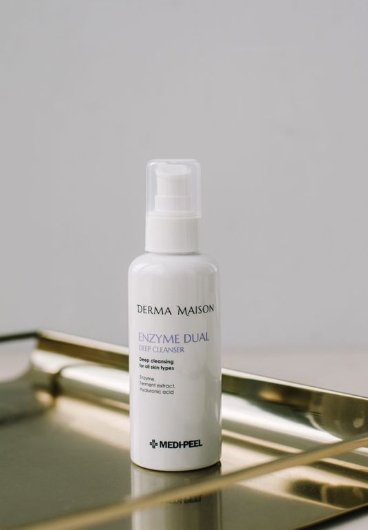 BU// Пенка для умывания на основе энзимов MEDI-PEEL Derma Maison Enzyme Dual Deep Cleanser 150ml