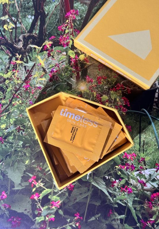 Антиоксидантная сыворотка на основе 20% витамина С, витамина Е и феруловой кислоты Timeless 20% Vitamin C + E Ferulic Acid Serum Pouches