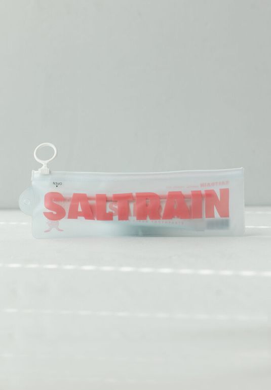 Дорожный набор розовый SALTRAIN Travel Kit Pink (Зубная паста Rose Citron 30g + зубная щетка)