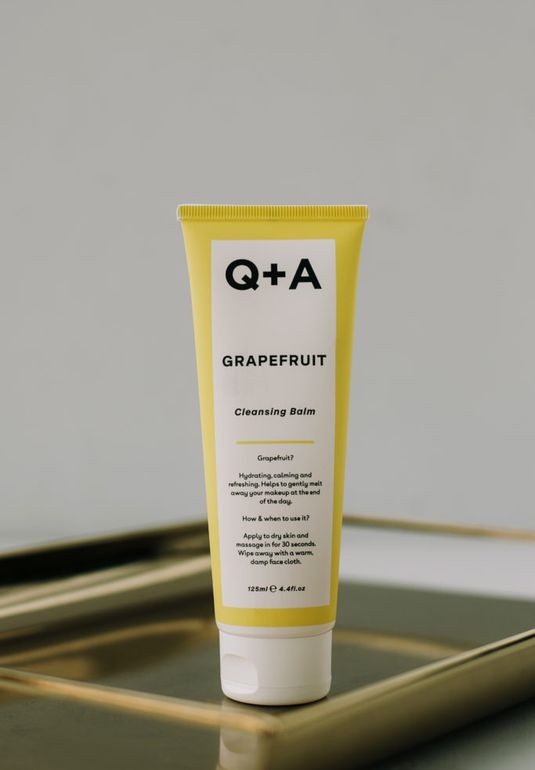 Очищающий бальзам на основе сквалана, масла сладкого миндаля и цитрусовых Q+A Grapefruit Cleansing Balm 125ml