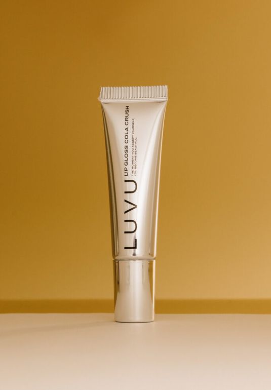 Блеск для губ c ароматом знаменитого напитка с пузырьками LUVU Lip Balm Cola Crush 10 ml