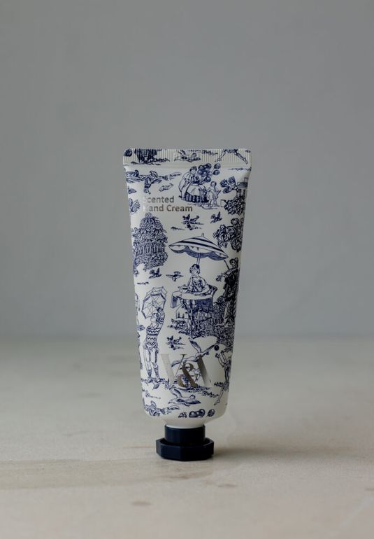 Крем для рук с ароматом [Расслабляющий момент] V&A Scented Hand Cream [Relaxing Moment] 40ml