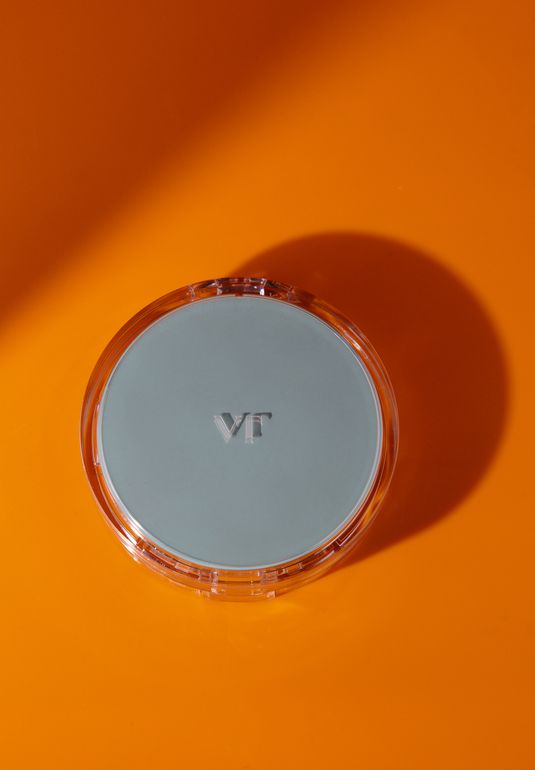 Солнцезащитный бальзам с ПДРН VT PDRN Essence Glow Sun Pact 10г
