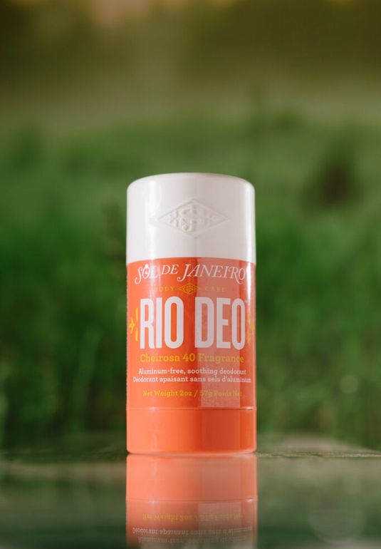 Дезодорант с нотами черной амбры, сливы и ванили Sol de Janeiro Rio Deo Cheirosa '40 57g