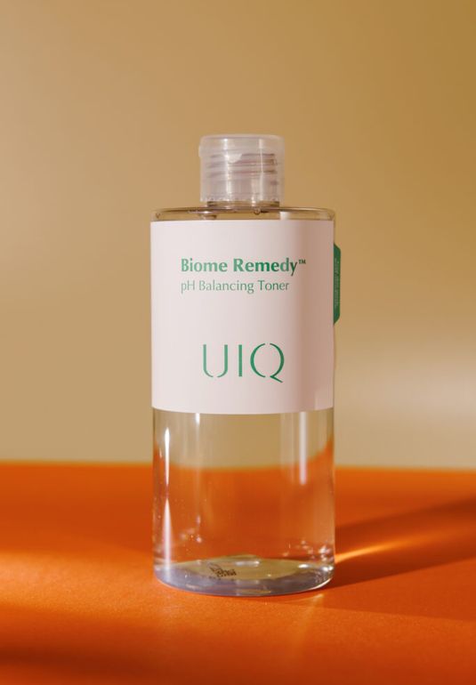 Успокаивающий тонер c янтарной кислотой UIQ Biome Remedy pH Balancing Toner 300мл
