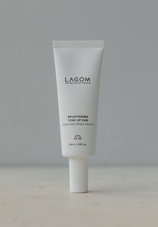 Осветляющий солнцезащитный крем Lagom Brightening Tone Up Sun SPF 50+ PA++++ 40ml