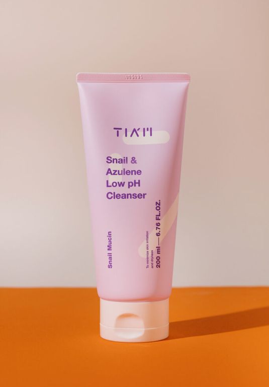 Мягкий гель для умывания с улиткой и азуленом TIAM Snail & Azulene Low pH Cleanser 200ml