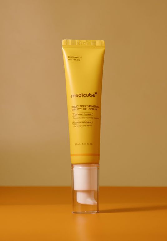 Сыворотка для кожи вокруг глаз с койевой кислотой medicube Kojic Acid Turmeric Vita Eye Gel Serum 30мл