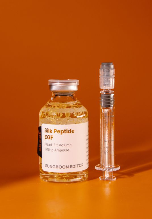 Сыворотка для работы с возрастными изменениями Sungboon Editor Silk Peptide EGF Heart Fit Volume Lifting Ampoule 40мл
