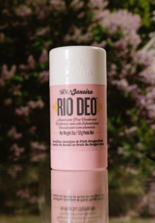 Дезодорант с нотами питахайи, жасмина и ванили Sol de Janeiro Rio Deo Cheirosa '68 57g