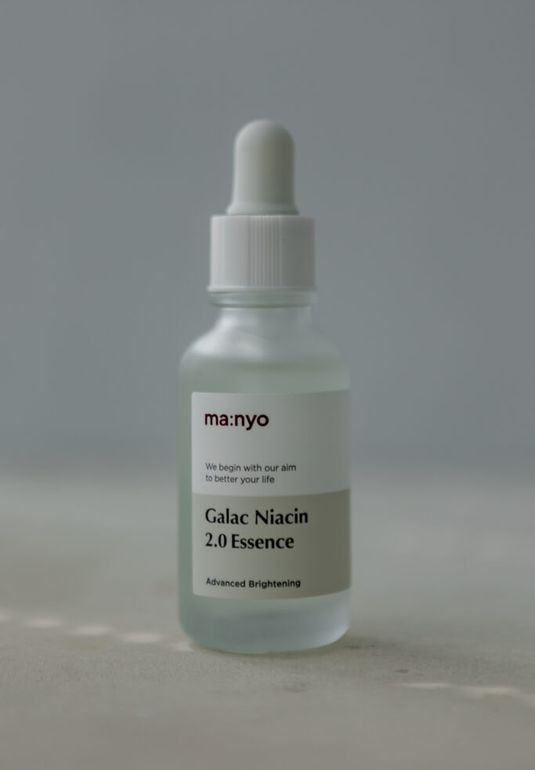 Сыворотка с галактомисисом и ниацинамидом Manyo Galac Niacin 2.0 Essence 30ml