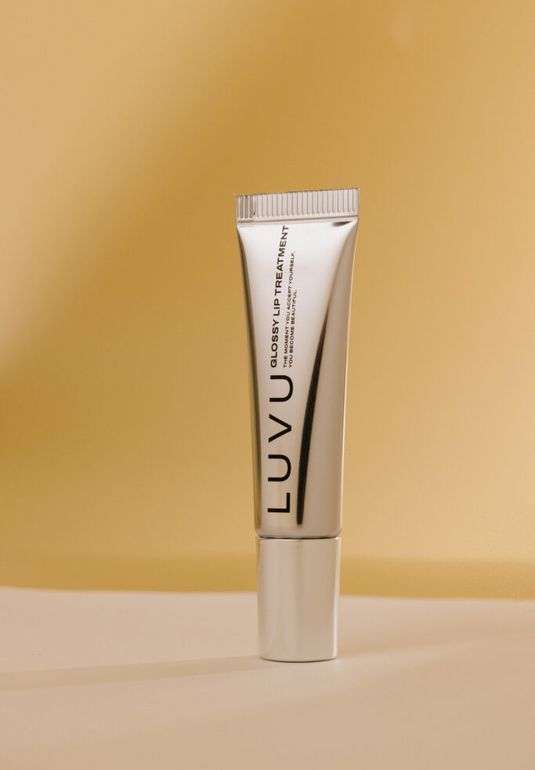 Восстанавливающий блеск-бальзам для губ с перламутровым сиянием LUVU Glossy Lip Treatment 10 ml