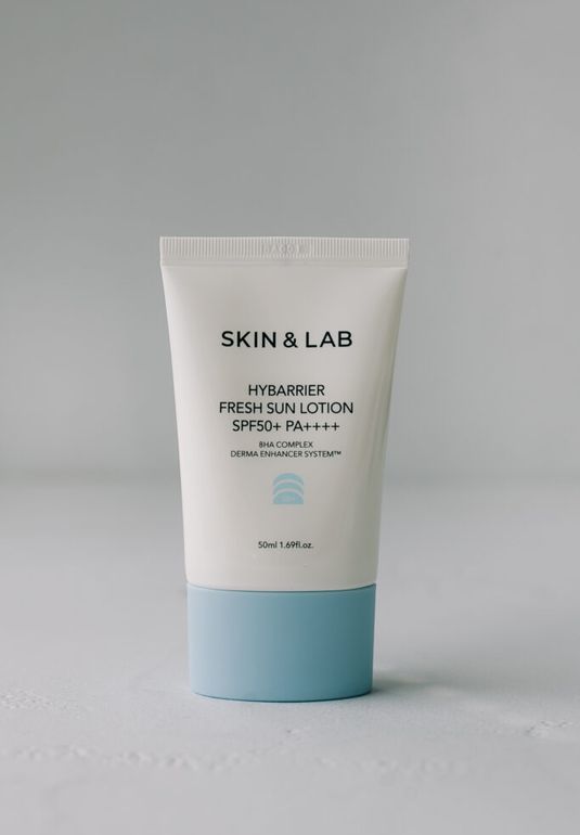 Увлажняющий солнцезащитный крем для лица и тела SKIN&LAB Hybarrier Fresh Sun Lotion SPF50+ PA++++ 50ml 