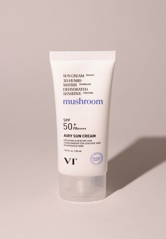 Увлажняющий солнцезащитный крем VT Airy Sun Cream SPF50+ PA++++ 50мл