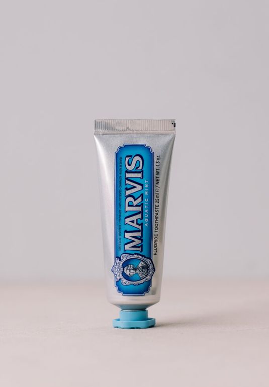 Зубная паста "Свежая мята" MARVIS Aquatic Mint 25 ml