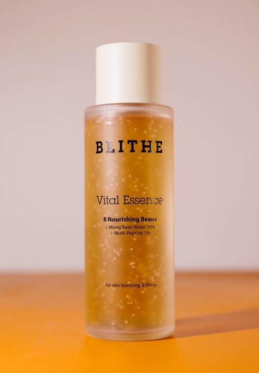 Тонер-эссенция для упругости и насыщения кожи BLITHE Vital Treatment 8 Nourishing Beans 123мл