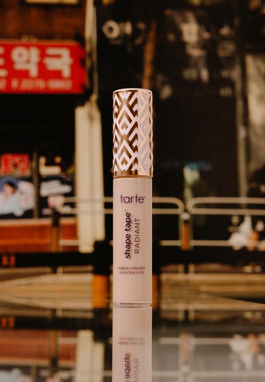 Консилер для свежести взгляда [22B Light Beige] Tarte Shape Tape Radiant Concealer 10ml
