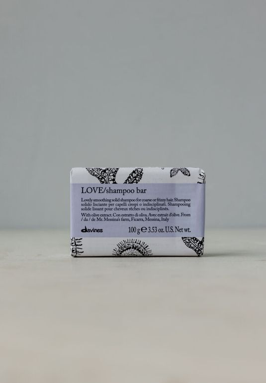 Твёрдый шампунь для разглаживания завитка DAVINES LOVE Shampoo Bar 100g