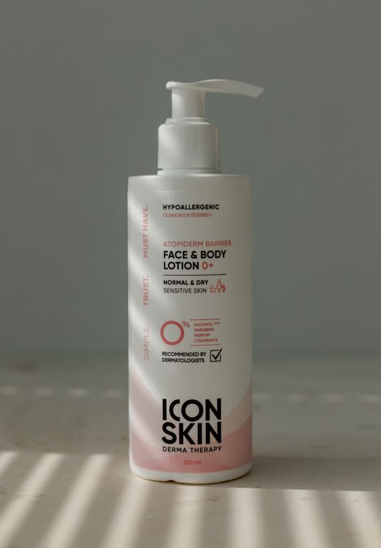 Липидовосстанавливающий лосьон для сухой атопичной кожи ICON SKIN AtopiDerm Barrier 250ml