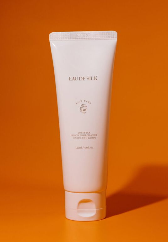 Очищающая пенка Eau De Silk Sericin Cleanser 120ml