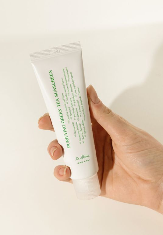 Успокаивающий солнцезащитный крем с зеленым чаем Dr. Althea Purifying Green Tea Sunscreen SPF 50+ PA++++  50мл