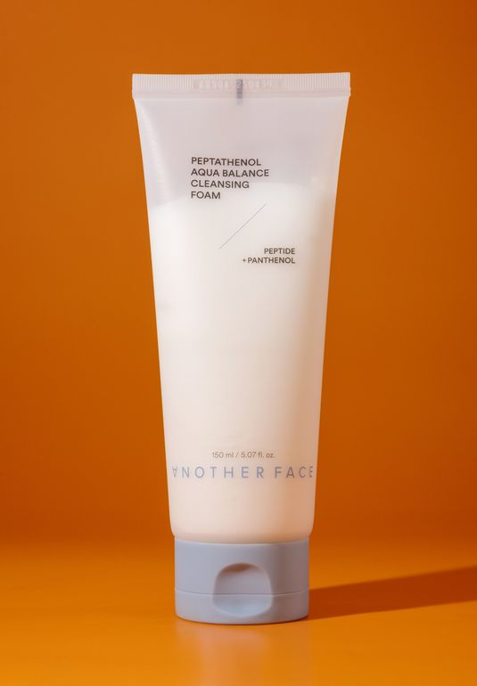 Нежная пенка ANOTHER FACE Peptathenol Aqua Balance Cleansing Foam 150ml