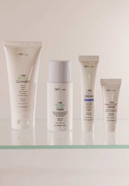 Тревел набор для нормальной и сухой кожи 'AM CODE Travel Kit For Normal To Dry Skin 50ml/10ml/60ml/15ml