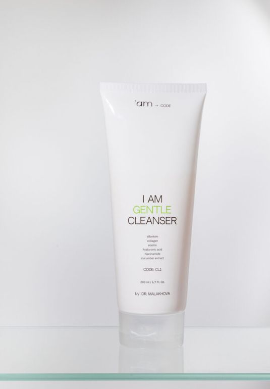 Универсальное очищающее средство для всех типов кожи 'AM CODE I am Gentle Cleanser 200ml