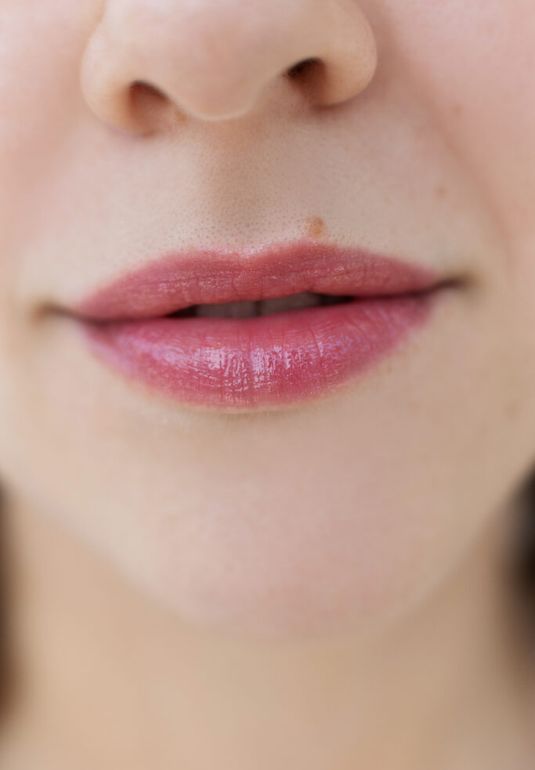 Бальзам для губ "Ягодный Физз" SHAISHAISHAI Sun Kissed Plumping Lip Balm 4g (05) BERRY FIZZ