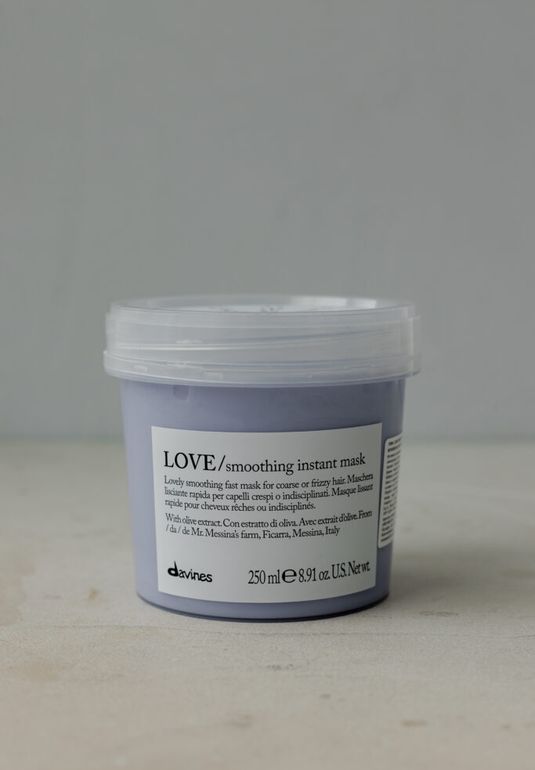 Мгновенно разглаживающая маска для волнистых и непослушных волос DAVINES LOVE Smoothing Instant Mask 250мл