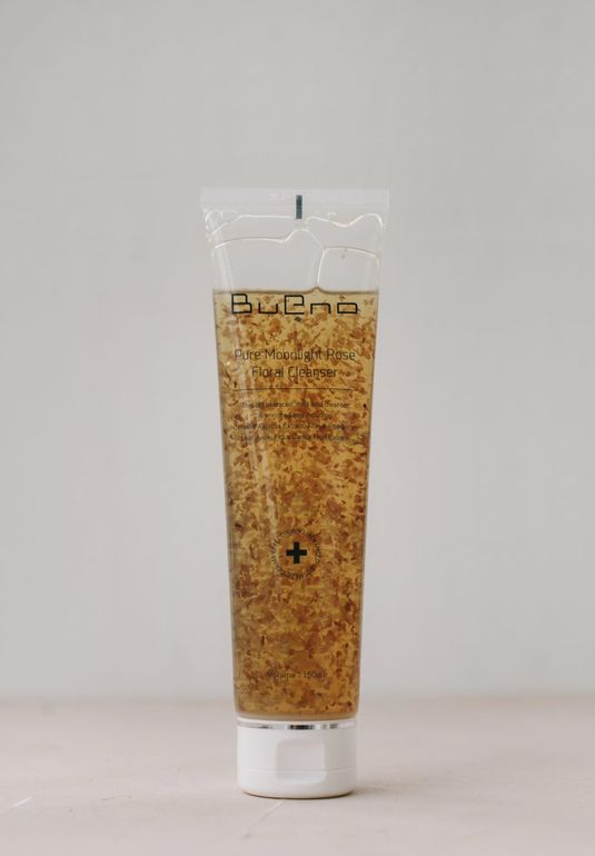 Нежнейший гель для умывания с лепестками розы Bueno Pure Moonlight Rose Floral Cleanser 150ml