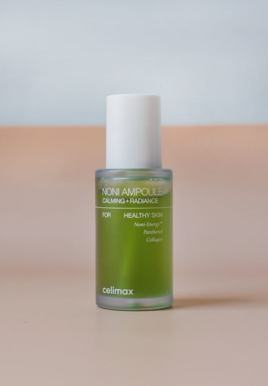 Успокаивающая и придающая сияние сыворотка с экстрактом нони Celimax Noni Ampoule Calming + Radiance 30ml