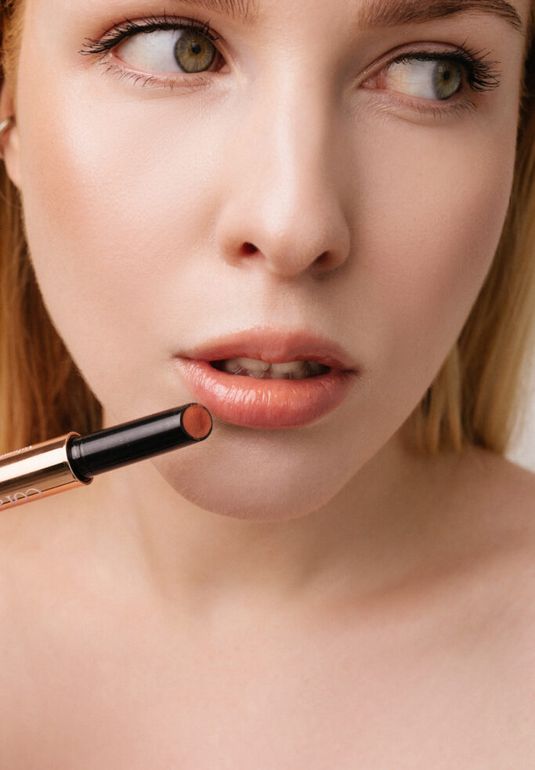 Оттеночный бальзам для губ [07 Humble] CORALHAZE Hydrating & Volumizing Lip Fondue 2g