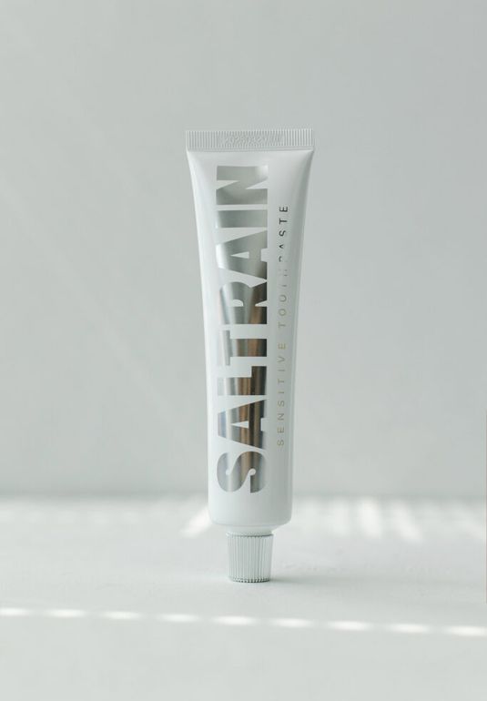 BU// Укрепляющая зубная паста SALTRAIN Silver Clean Breath Toothpaste 100g