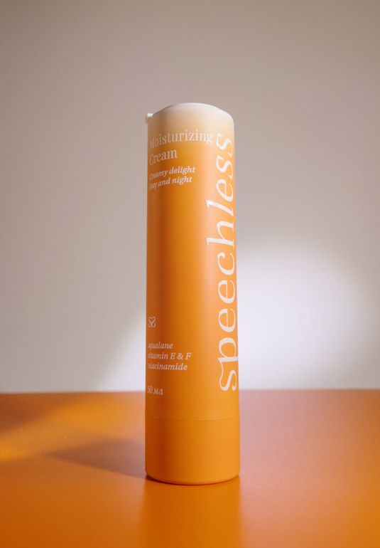 Увлажняющий крем с ниацинамидом и витаминами E и F SPEECHLESS Moisturizing Cream 50ml