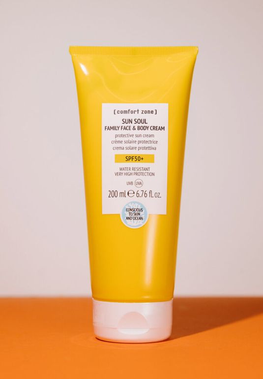 Солнцезащитный водостойкий крем для взрослых и детей Comfort Zone Sun Soul Family Face&Body Cream SPF50+ 200ml