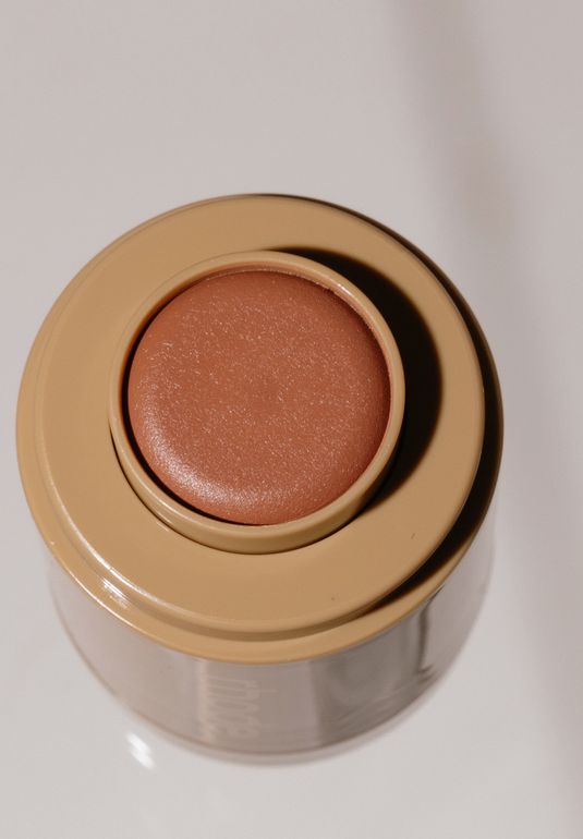 Увлажняющие кремовые румяна Rhode Pocket Blush [Freckle] 5,3г