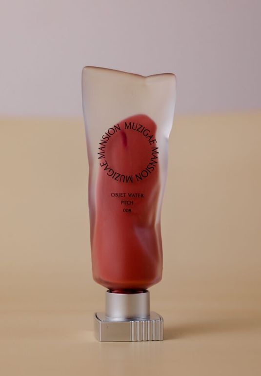 BU// Стойкая матовая помада для губ MUZIGAE MANSION Objet Water [08 Pitch] 5.8ml