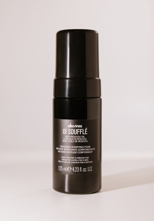 Уплотняющая пенка для абсолютного блеска волос DAVINES OI Soufflé 125ml