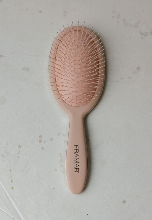 Распутывающая щетка для волос «Шампанского, детка?» Framar Detangle Brush - Champagne Mami 1шт