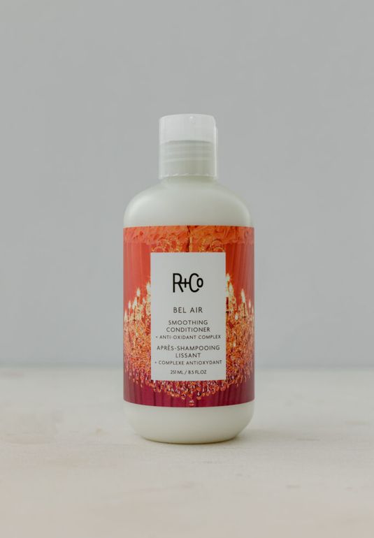 БЭЛЬ ЭЙР кондиционер для разглаживания с антиоксидантным комплексом R+Co BEL AIR Smoothing Conditioner + Anti-Oxidant Complex 251ml