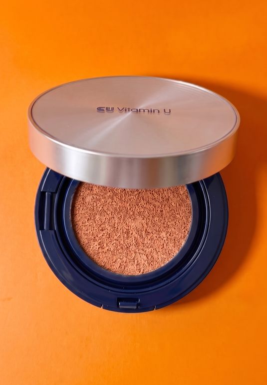 Компактное тональное средство с эффектом сияния CU: VITAMIN U Coverfit Cushionpact №23 SPF 50+/ PA++++ 15г+15г 