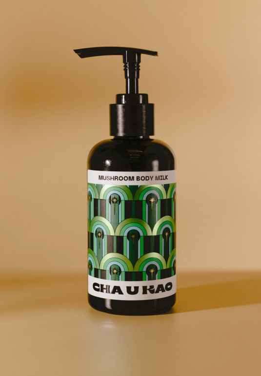 Молочко для тела CHA U KAO MUSHROOM BODY MILK OUTSIDE 200 ml