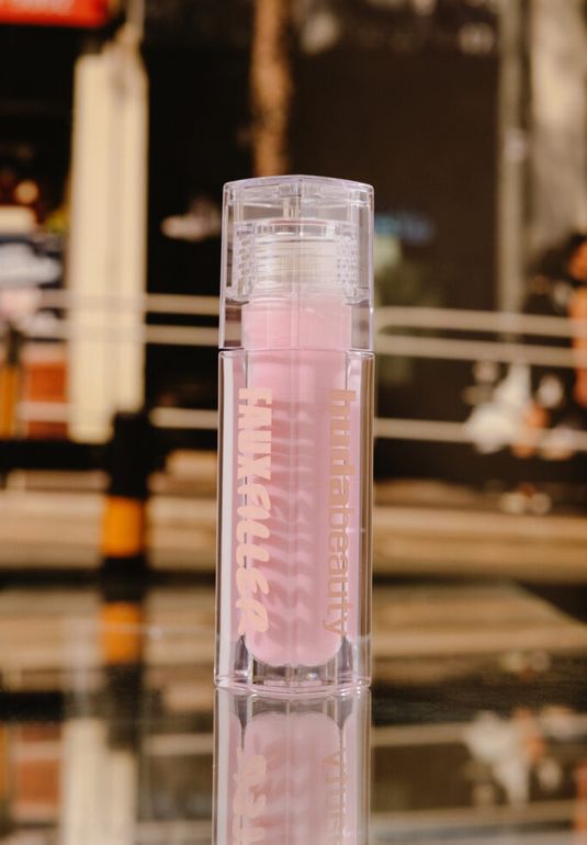 Экстра-блеск для губ [UUU-Baby] huda beauty Faux Filler Gloss 3,9мл