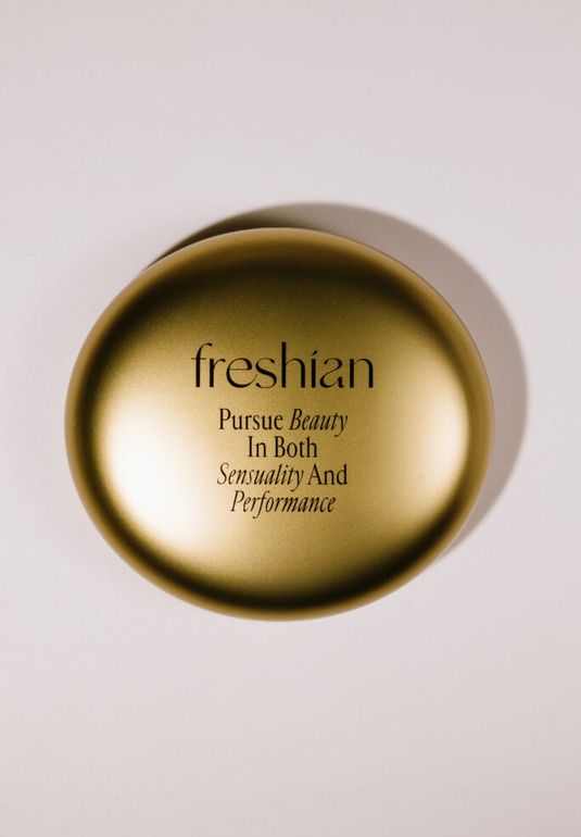 Кушон с невесомым матовым финишем Freshian Egg Like Cover Cushion Vegan №203 SPF50/PA++ 12g