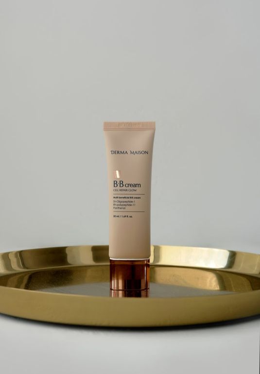 BB крем универсального оттенка с пептидами MEDI-PEEL Derma Maison BB Cream 50ml