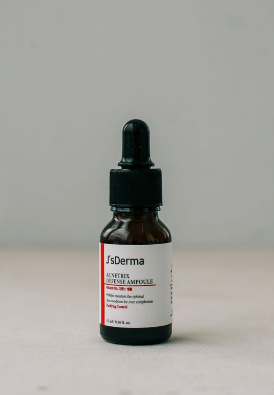Интенсивная, противовоспалительная ампула с сафольянсом JsDERMA Acnetrix Defense Ampoule 15ml